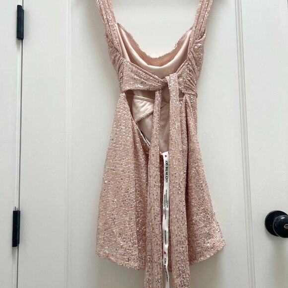 Lucy in the Sky Rose Gold Sequin Bodycon Dress Size M NWT - Picture 5 of 7
